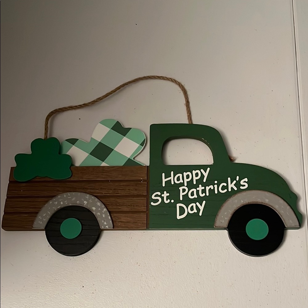 St. Patrick's Day Green Truck Wall Decor
